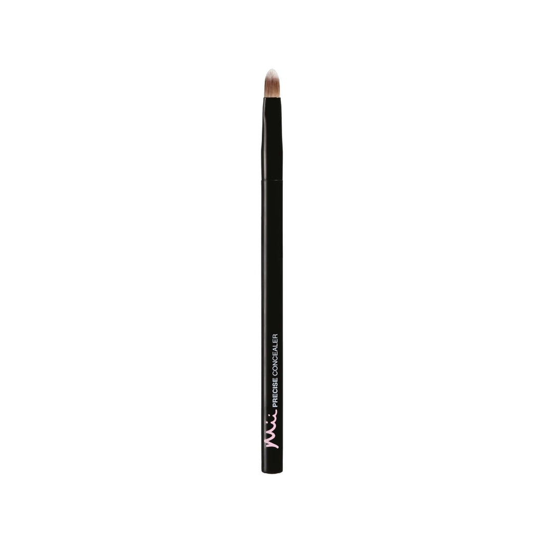 Precise concealer brush